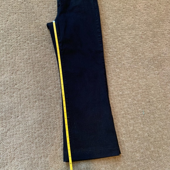 NYDJ black tummy tuck jeans flare leg size 8 - Picture 6 of 8